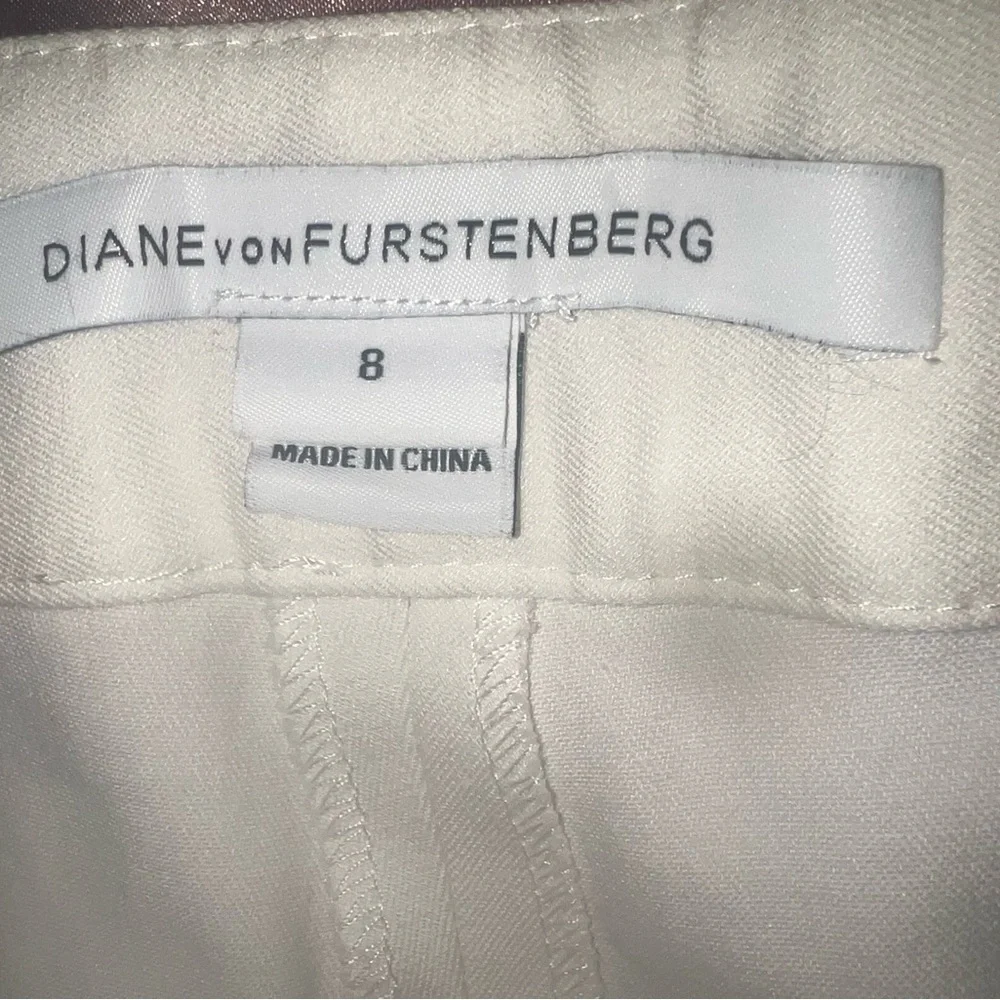 Diane Von Furstenberg Off White, Cream, Ivory Trousers, size 8 - Picture 7 of 8